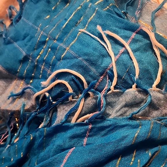 bebe PLD Scarf Lux/Fringe - Picture 1 of 2